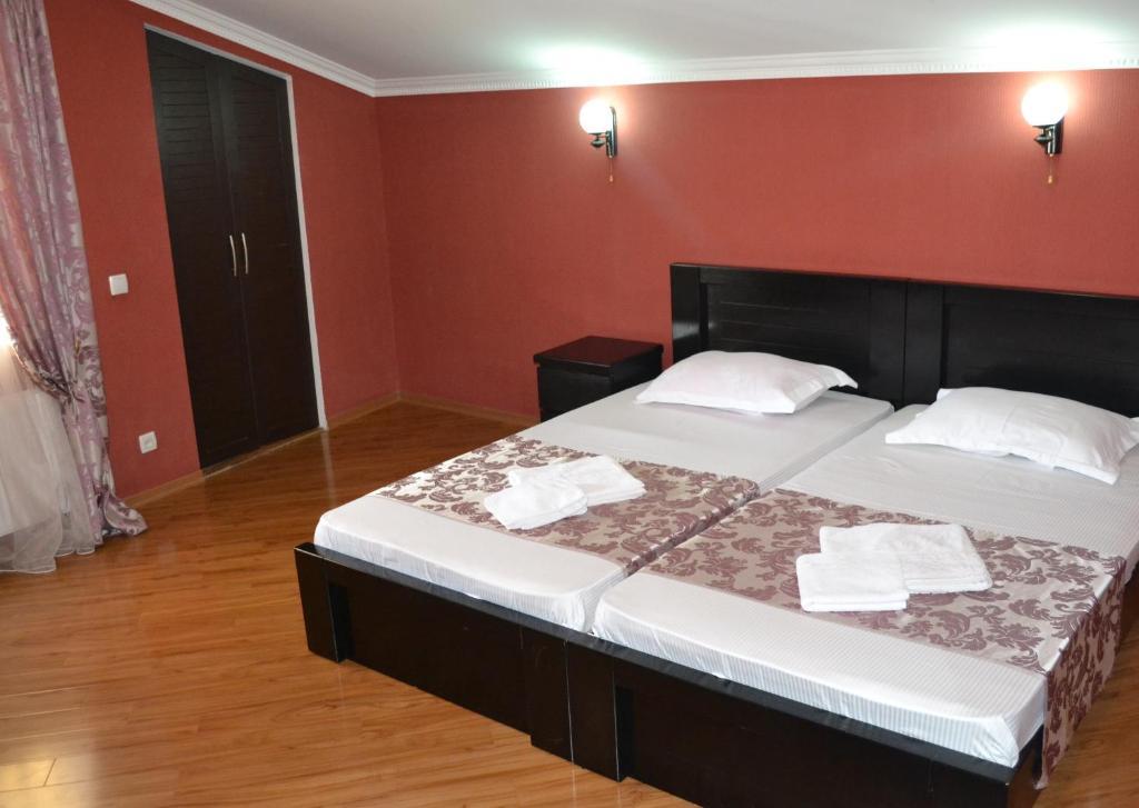 Hotel Isaka Tbilisi Zimmer foto